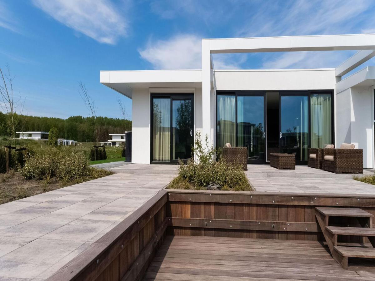 Swanky Villa In Zeewolde With Garden Экстерьер фото
