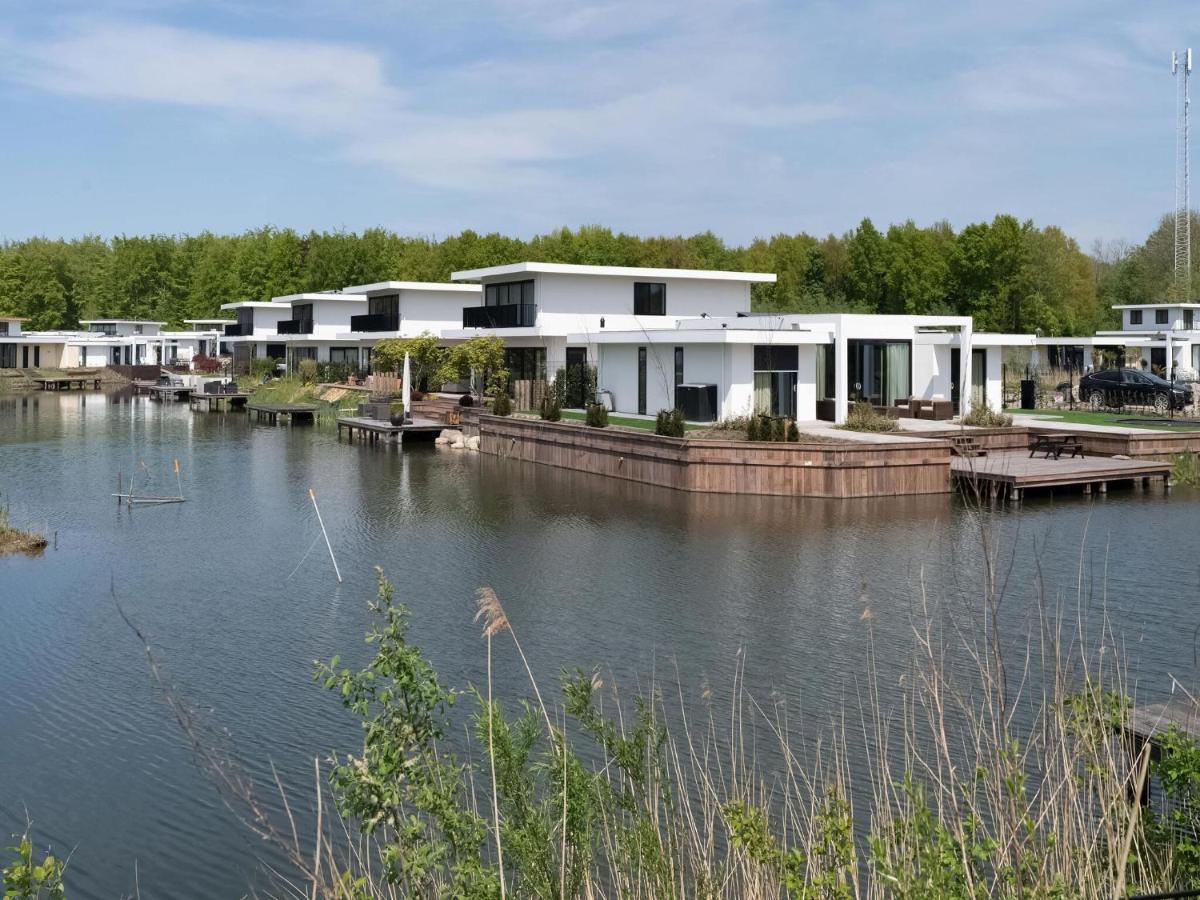 Swanky Villa In Zeewolde With Garden Экстерьер фото