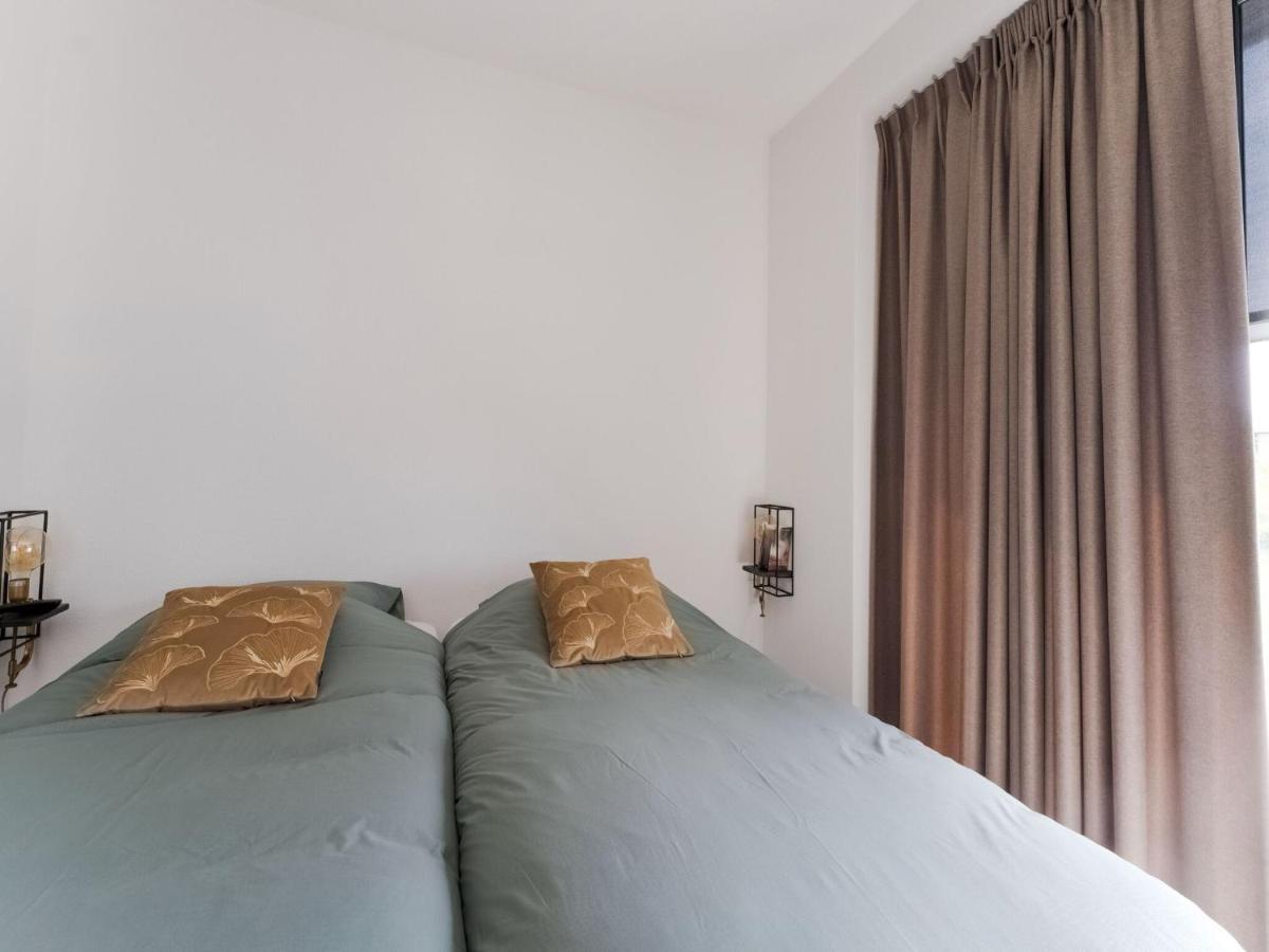 Swanky Villa In Zeewolde With Garden Экстерьер фото