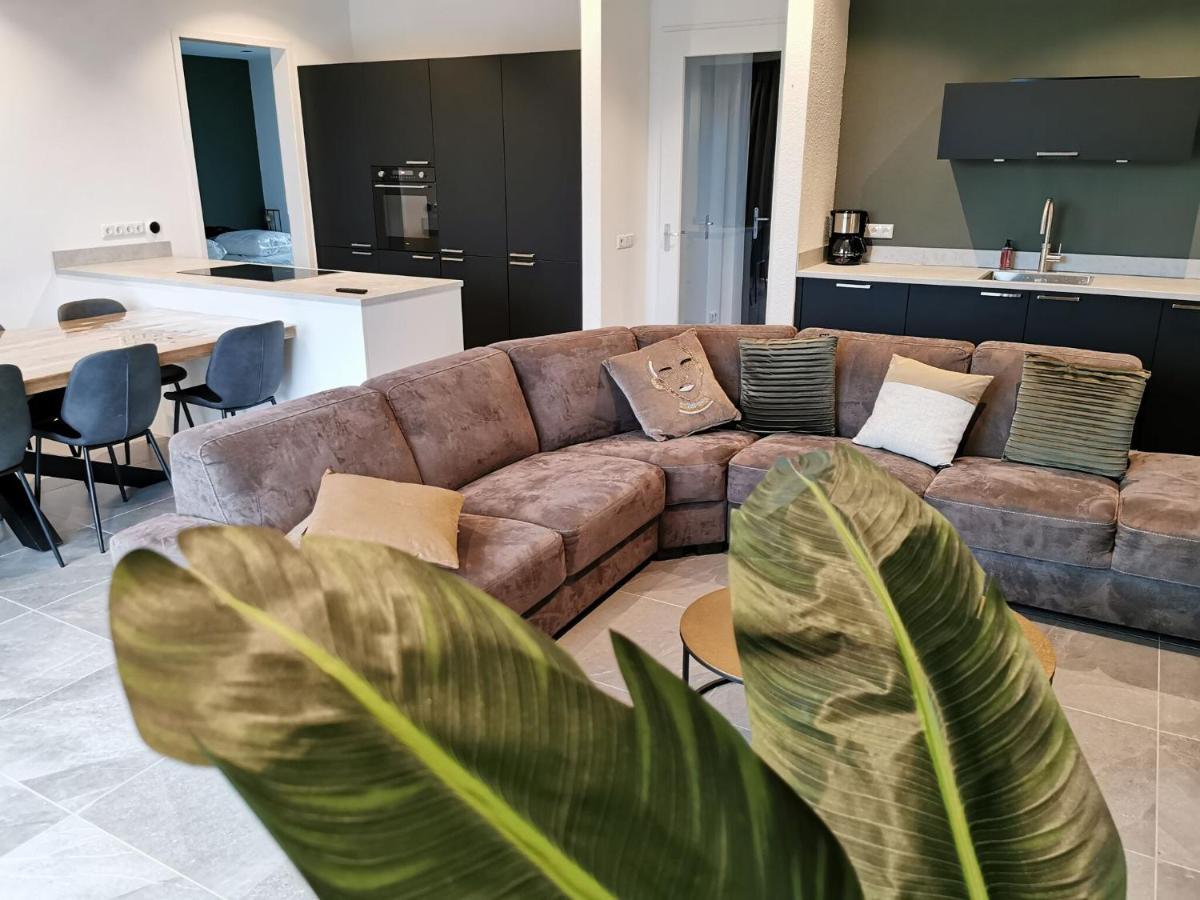 Swanky Villa In Zeewolde With Garden Экстерьер фото