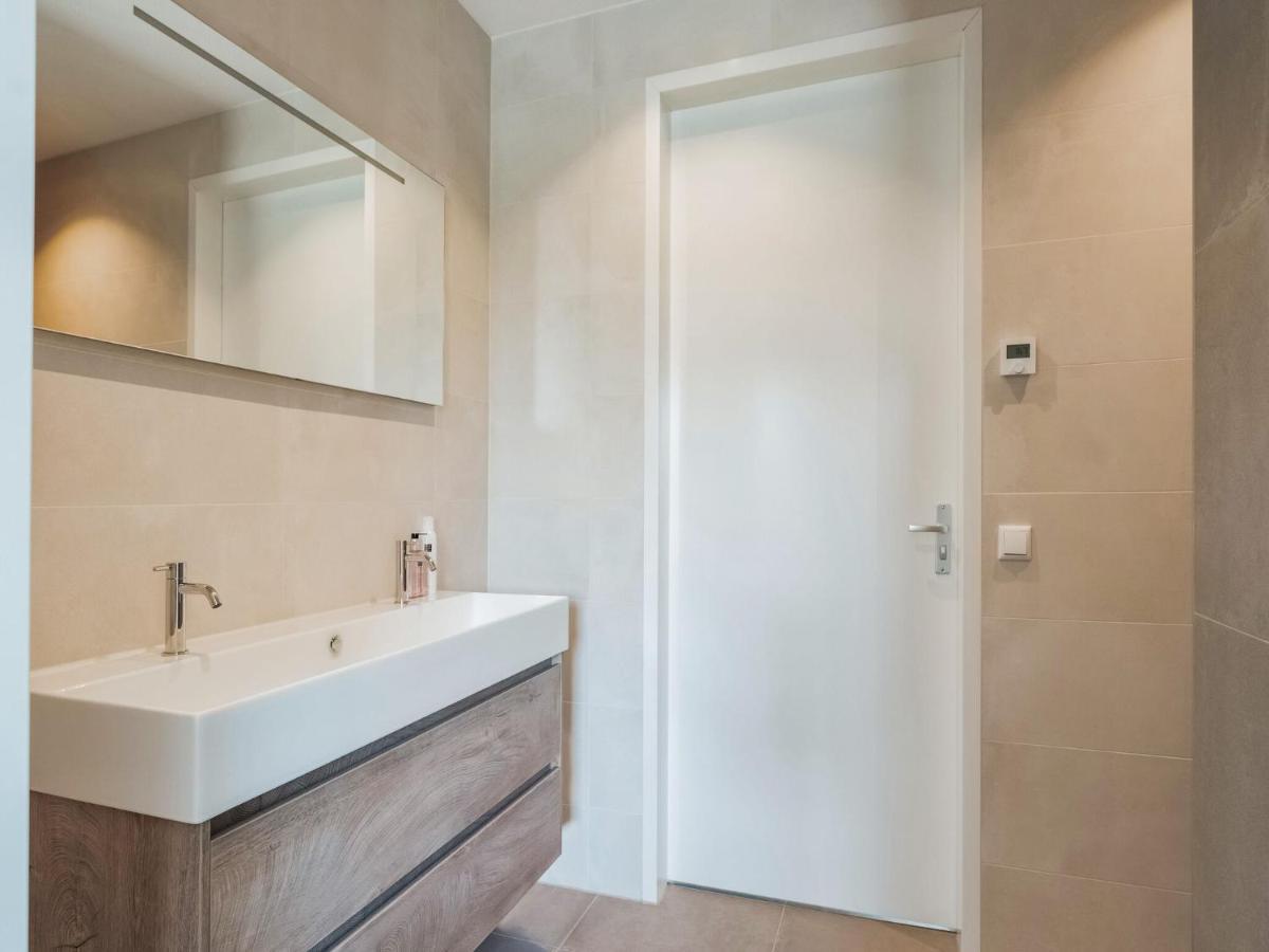 Swanky Villa In Zeewolde With Garden Экстерьер фото