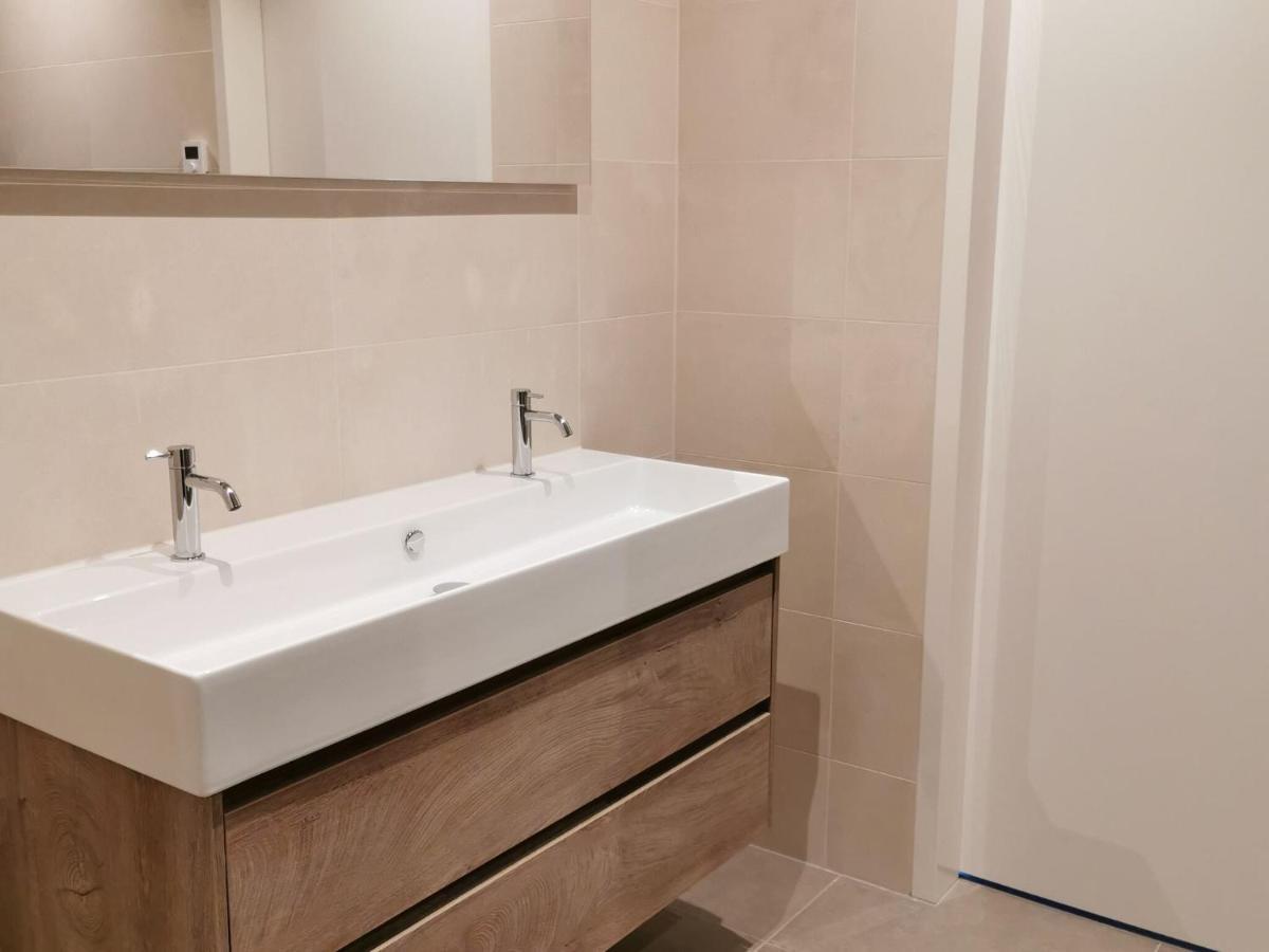Swanky Villa In Zeewolde With Garden Экстерьер фото